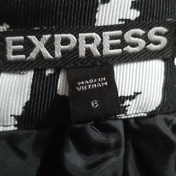 Express Houndstooth skirt - Picture 3 of 3